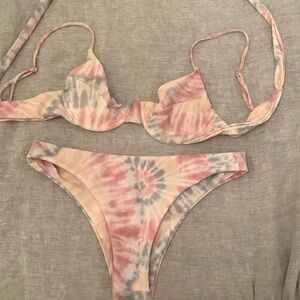 Skatie Swim Tie dye bikini